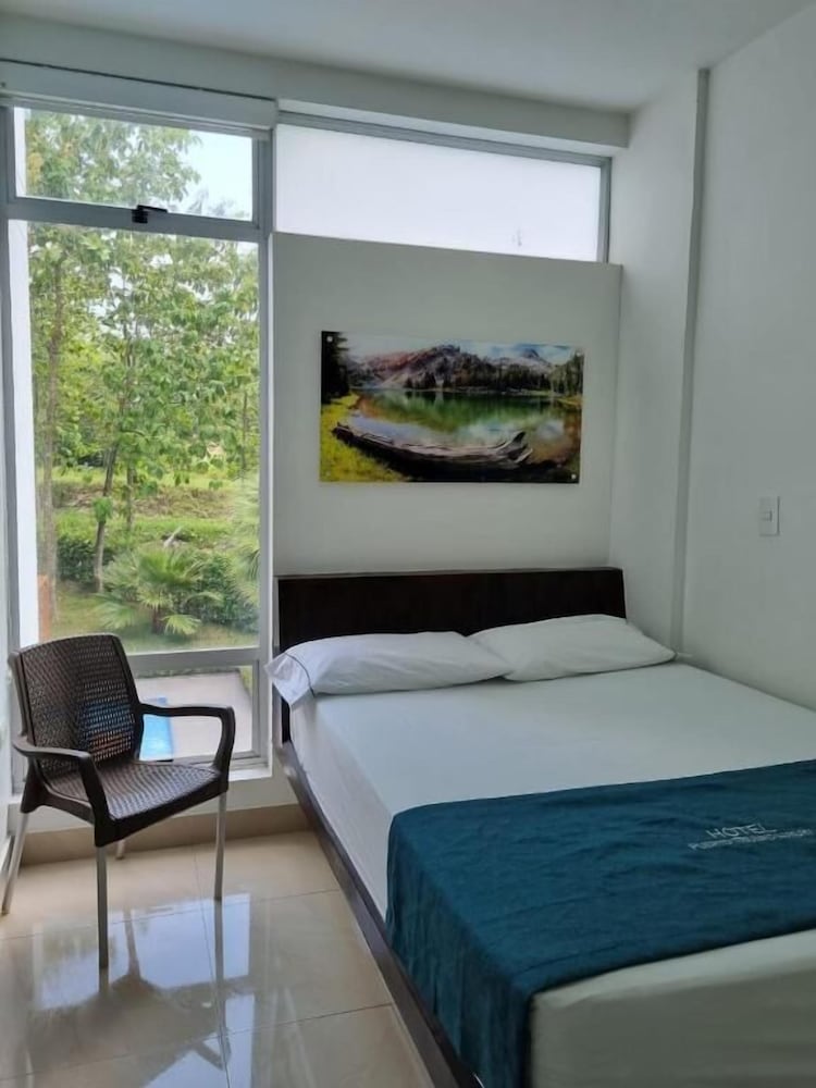 Hotel Puerto Triunfo 8/16