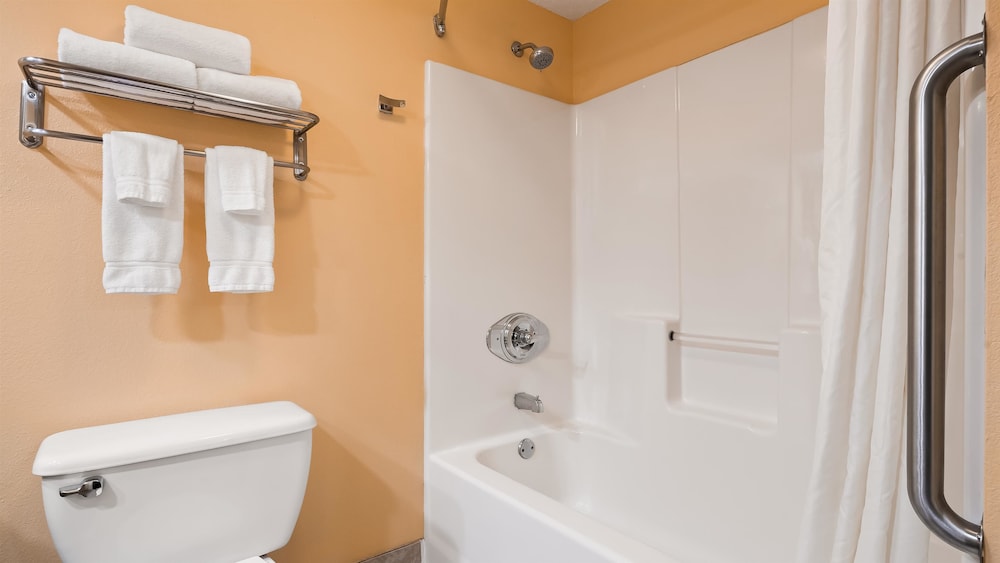 Best Western Milton Inn 10/27