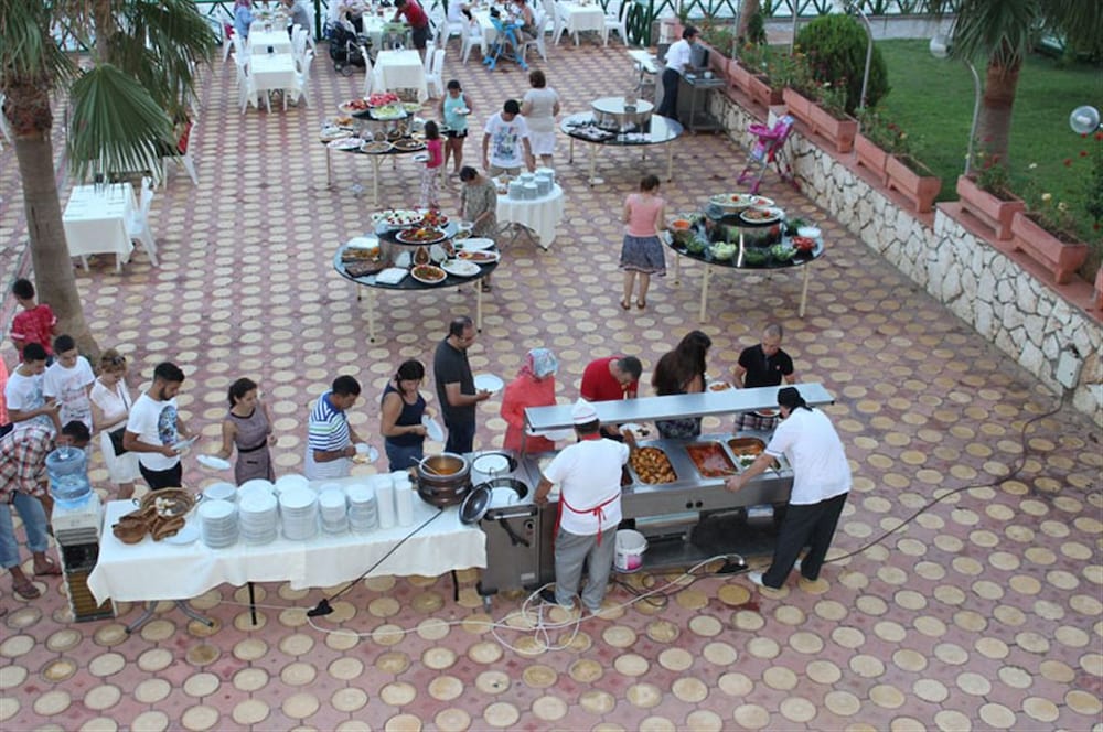 Royal Sebaste Hotel 33/42