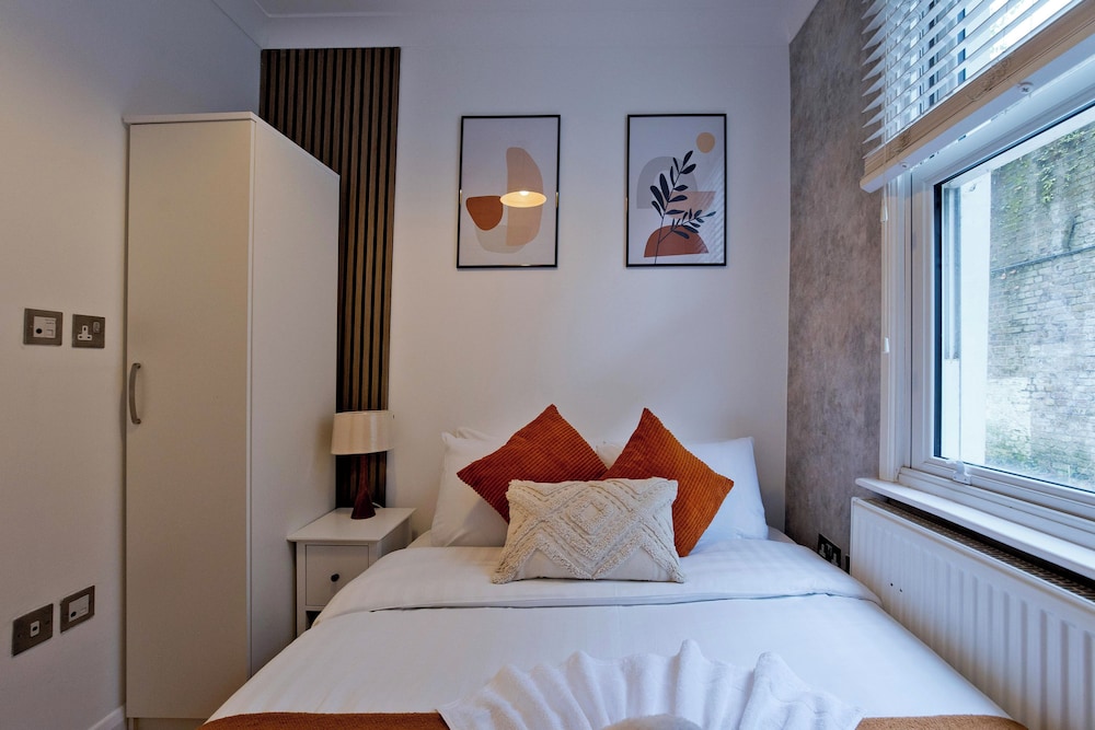 Argyle Square Hotel 8/50