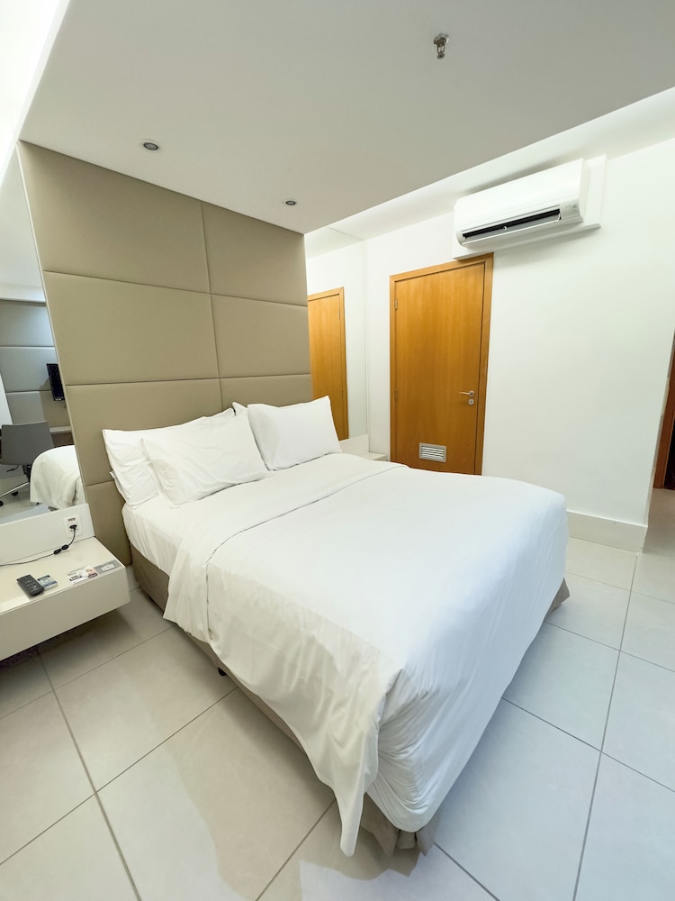 Superior, Queen Bed