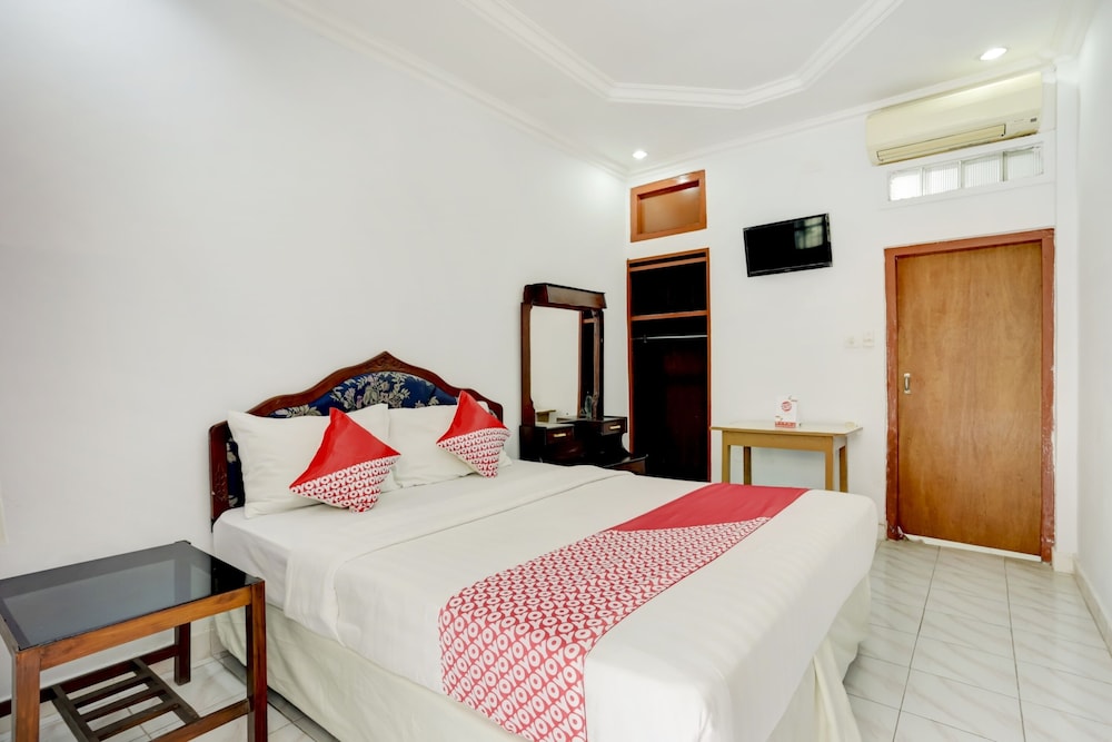 OYO 3261 Hotel Ratu 18/30