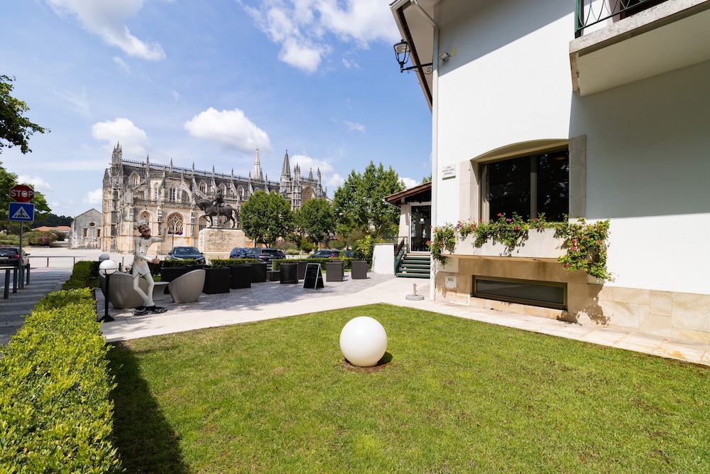 Hotel Lis Batalha 68/73