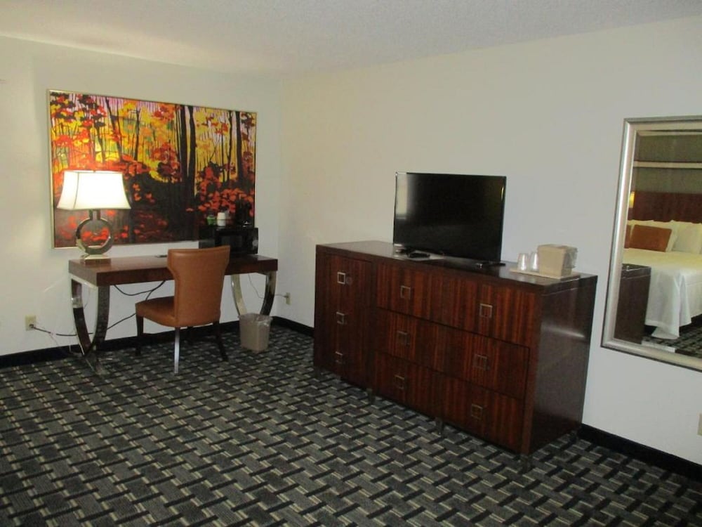 Surestay Hotel By Best Western Manchester 7/25