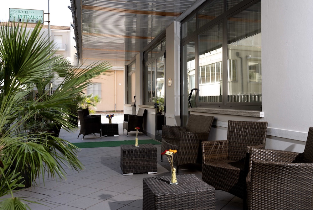 Petrarca Hotel 31/50