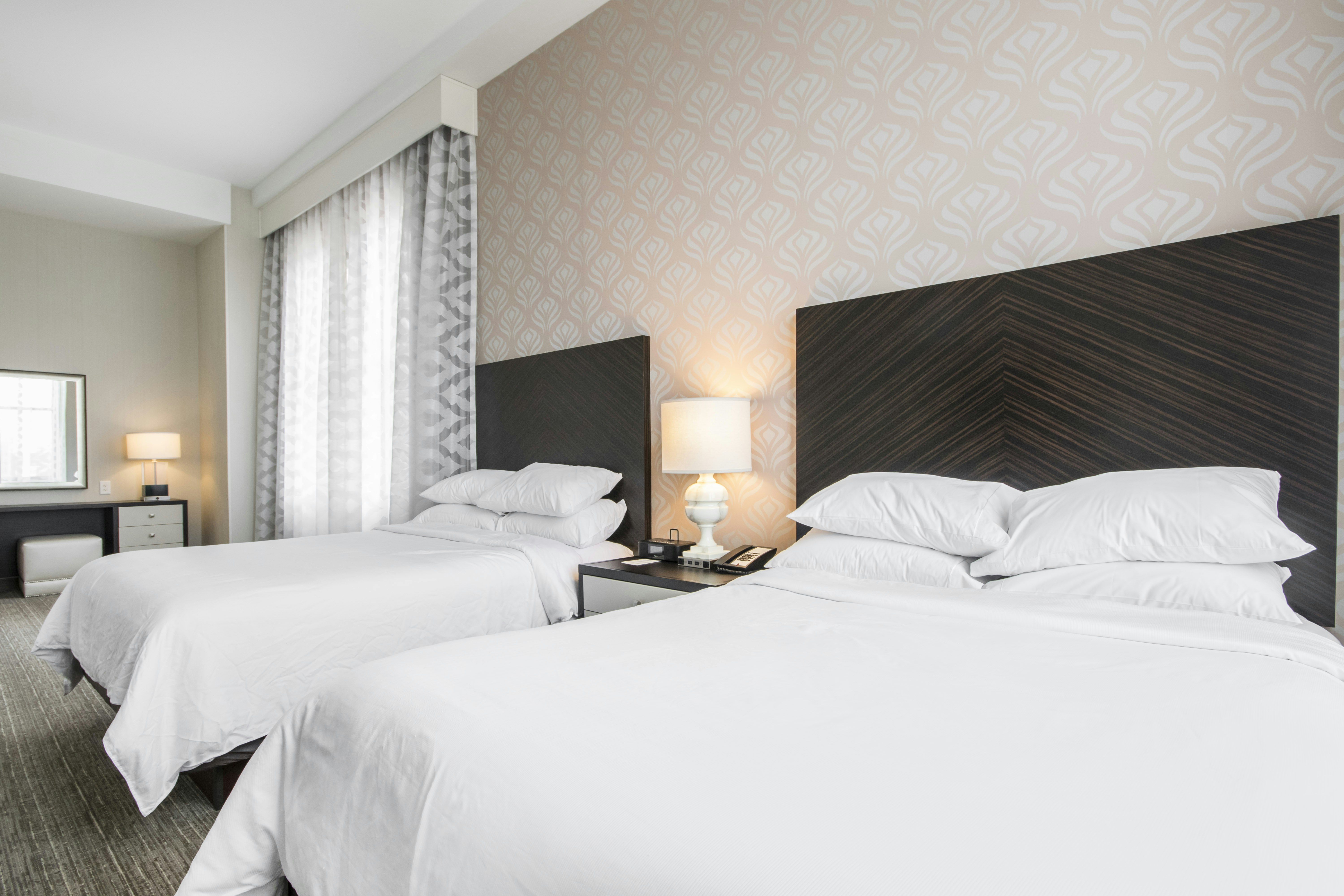 2 ROOMS, SUITE, 2 QUEEN BEDS