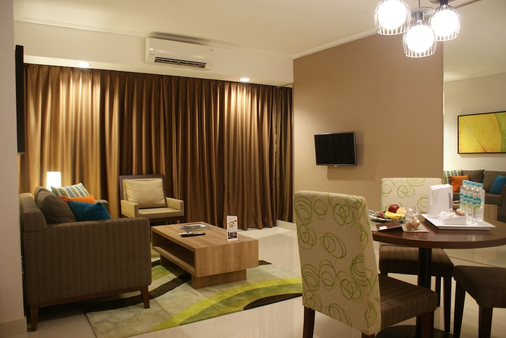Grand Tropic Suites Jakarta 39/64