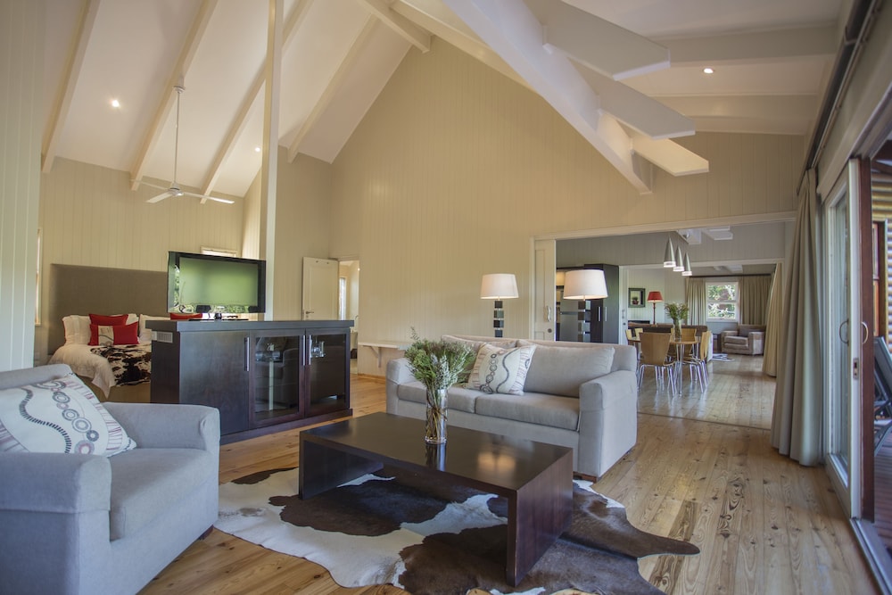 The Fernery Lodge & Chalets 24/50
