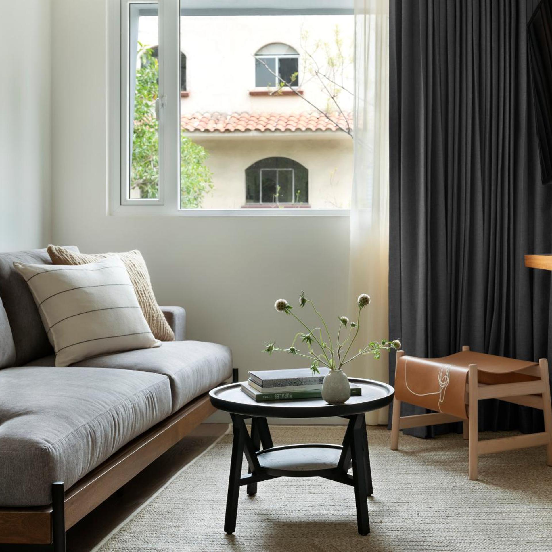 Studio, Suite, King Bed, Corner