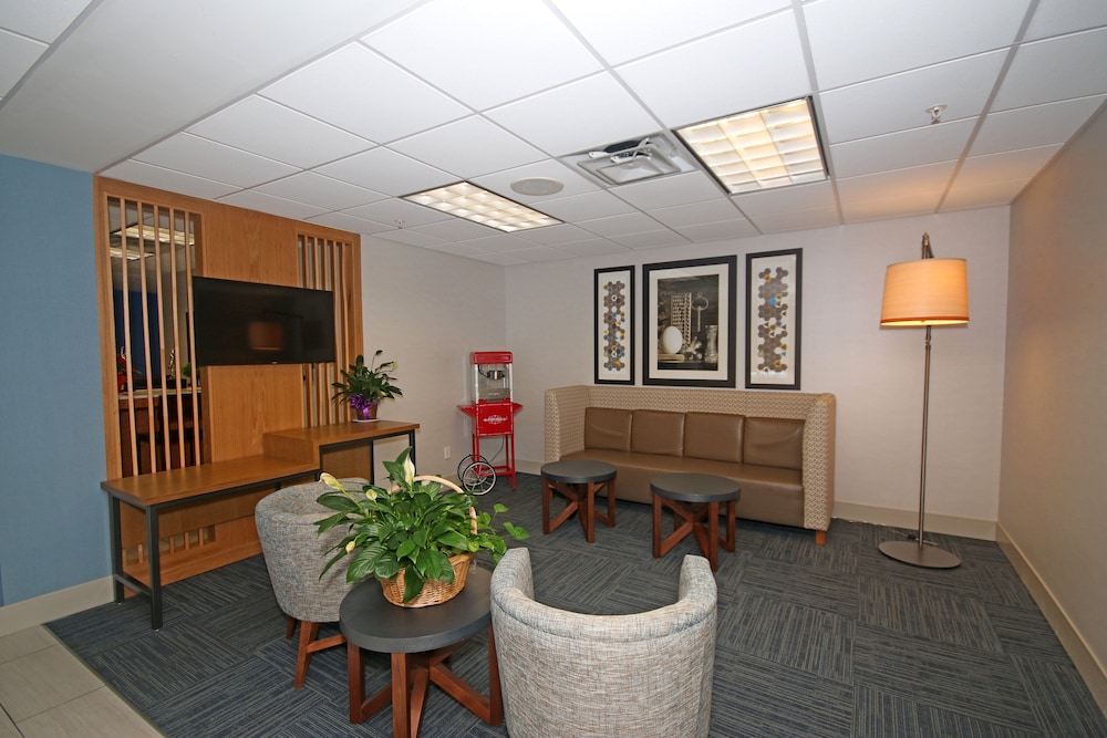 Holiday Inn Express Troutville - Roanoke North 46/60