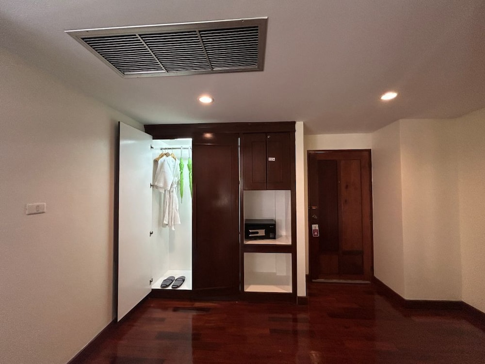 Teak Garden Spa Resort 10/50