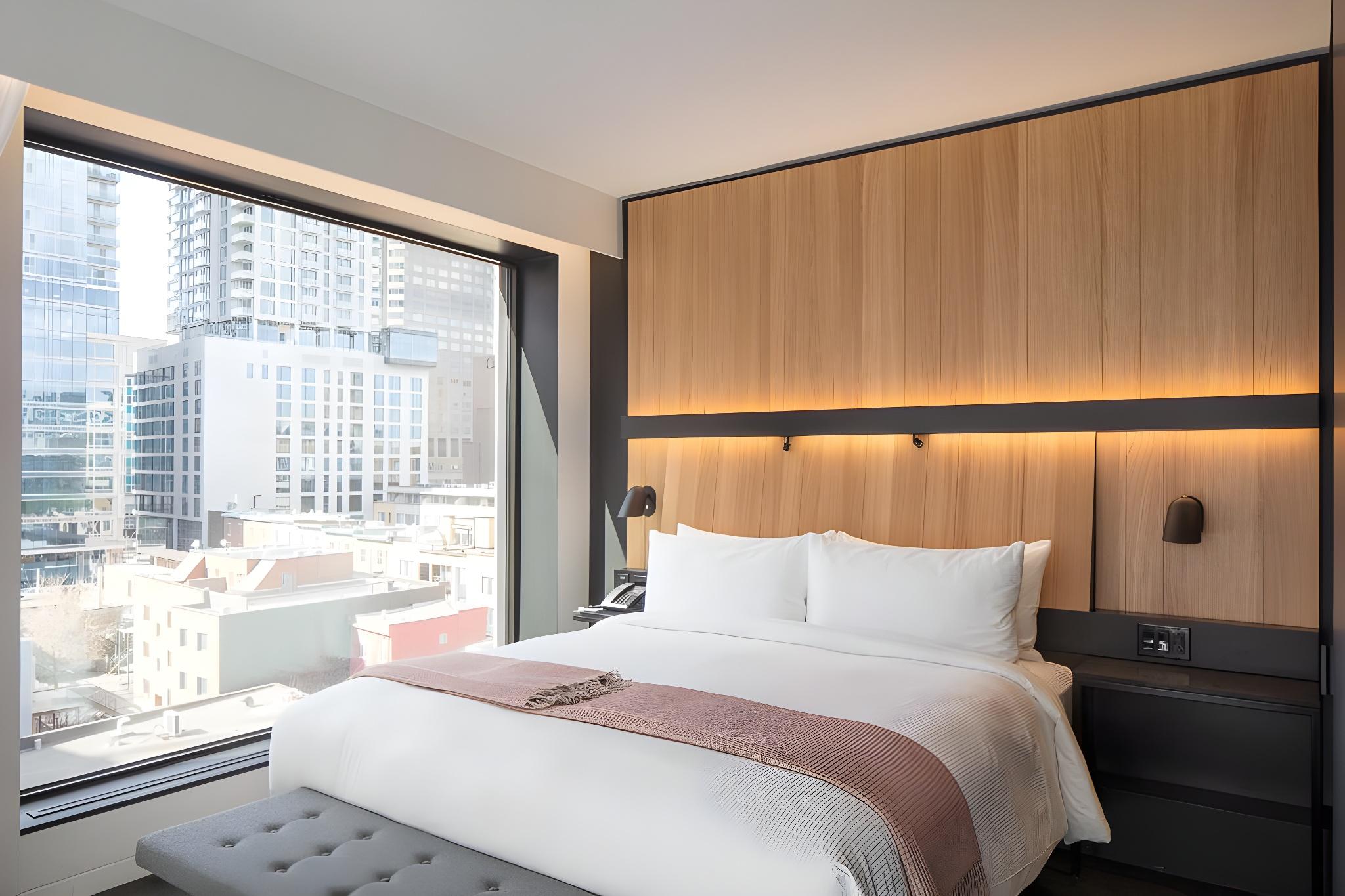 City, Suite, King Bed