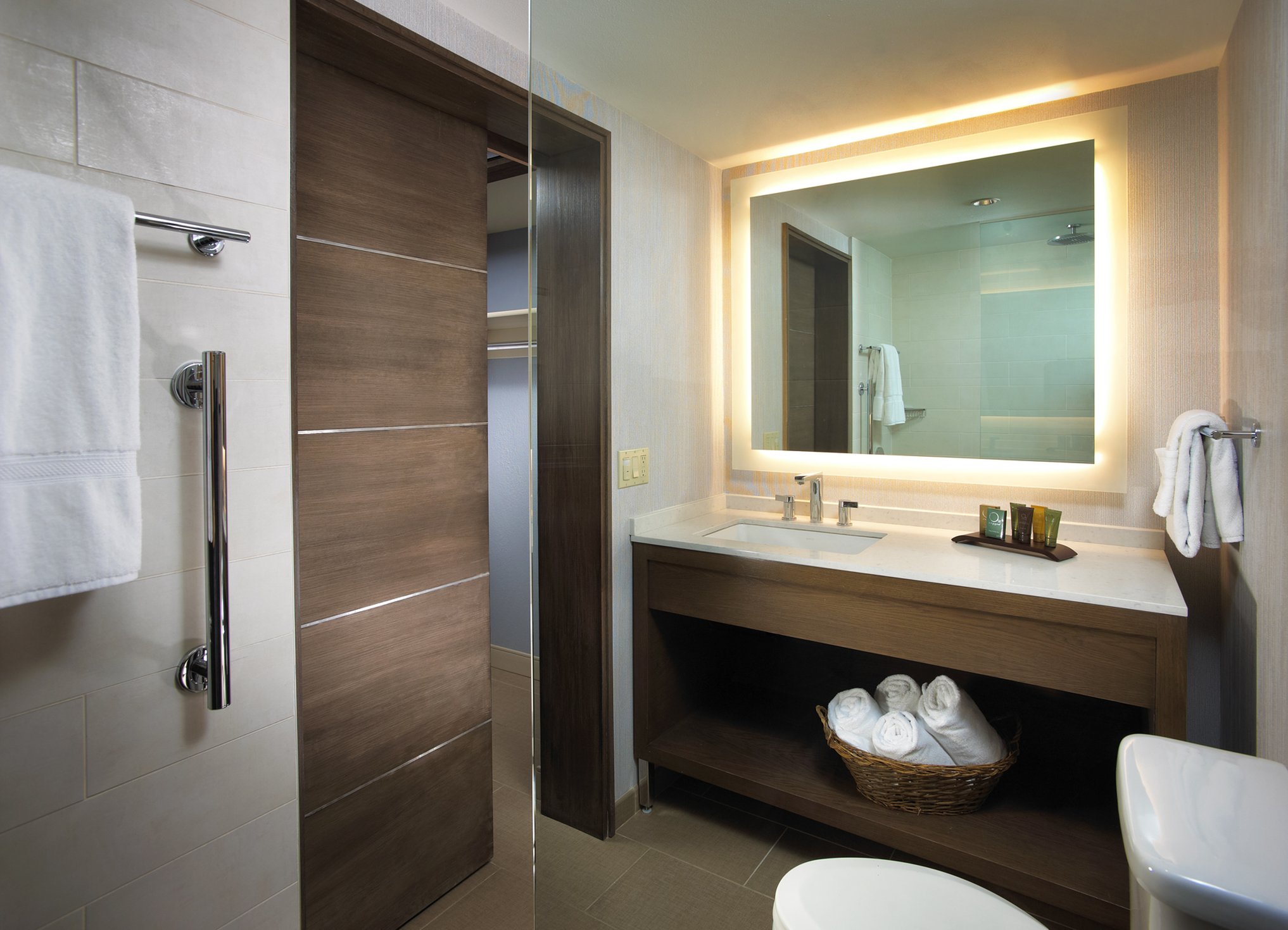 The Anza A Calabasas Hotel 38/39