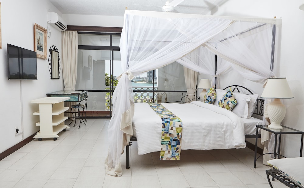 Tamarind Village Apartments 9/29