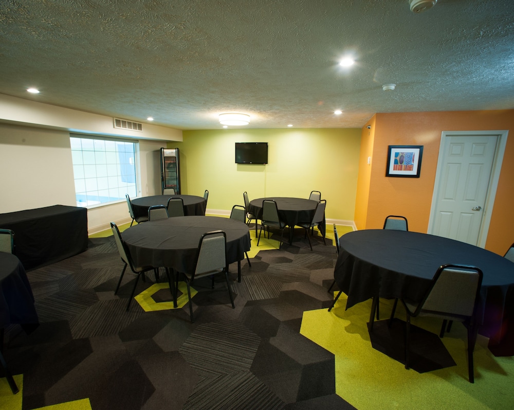 Northfield Inn Suites Conference Center 43/63