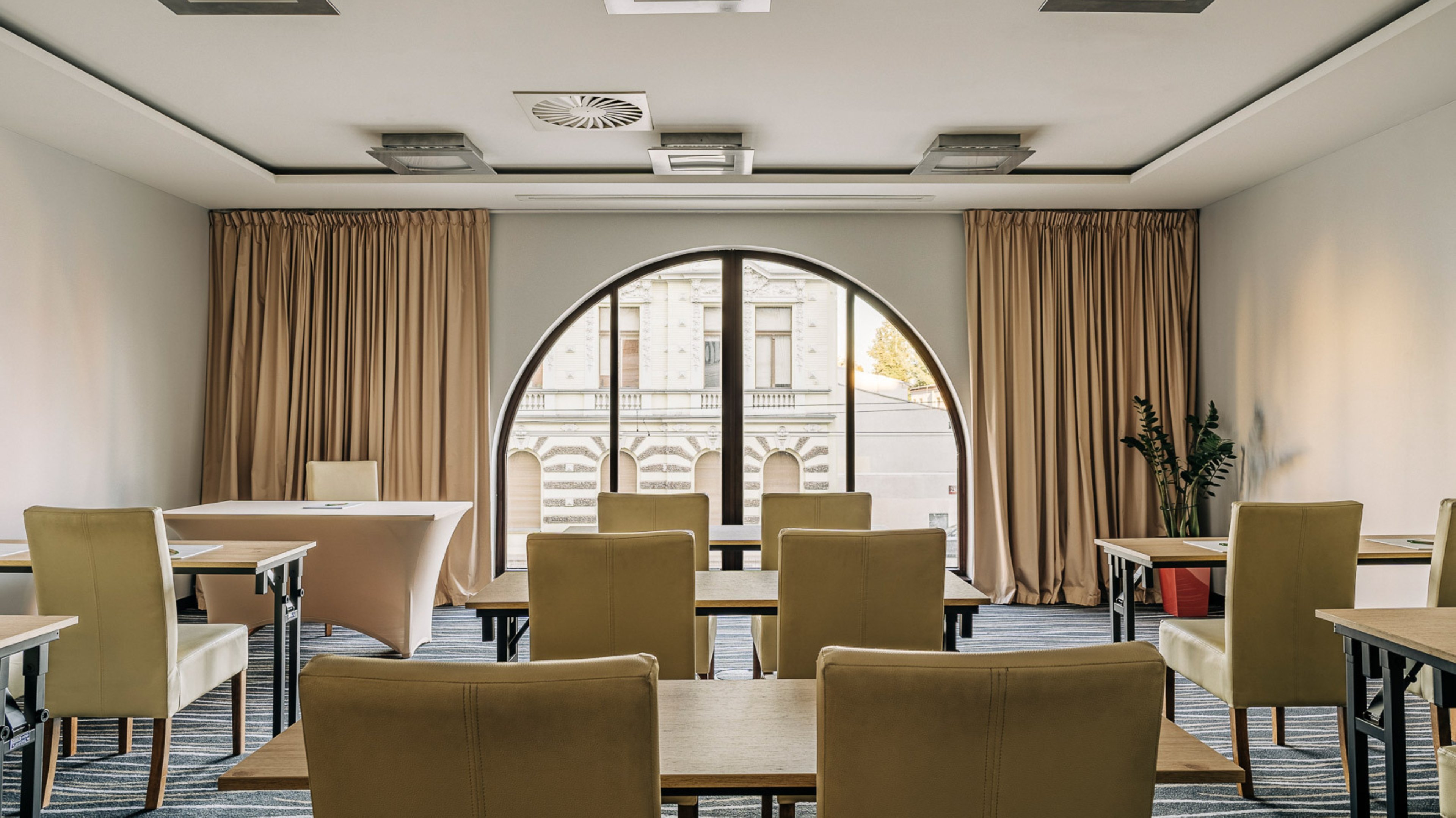 HOLIDAY INN LODZ 39/50