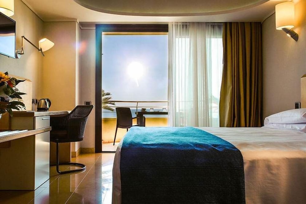 COMFORT, DOUBLE BED, SEA VIEW