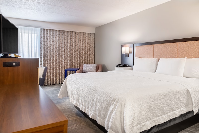 Hampton Inn Rockford 4/6