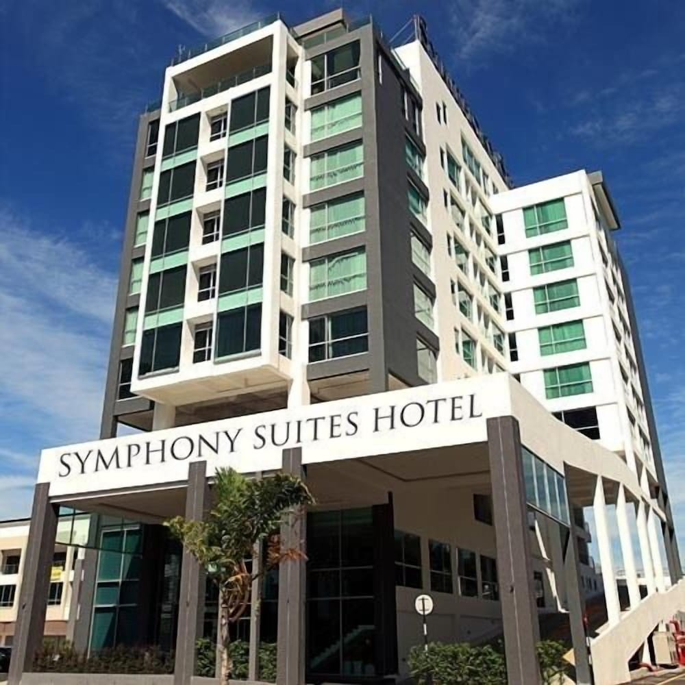 Symphony Suites Hotel 3/31