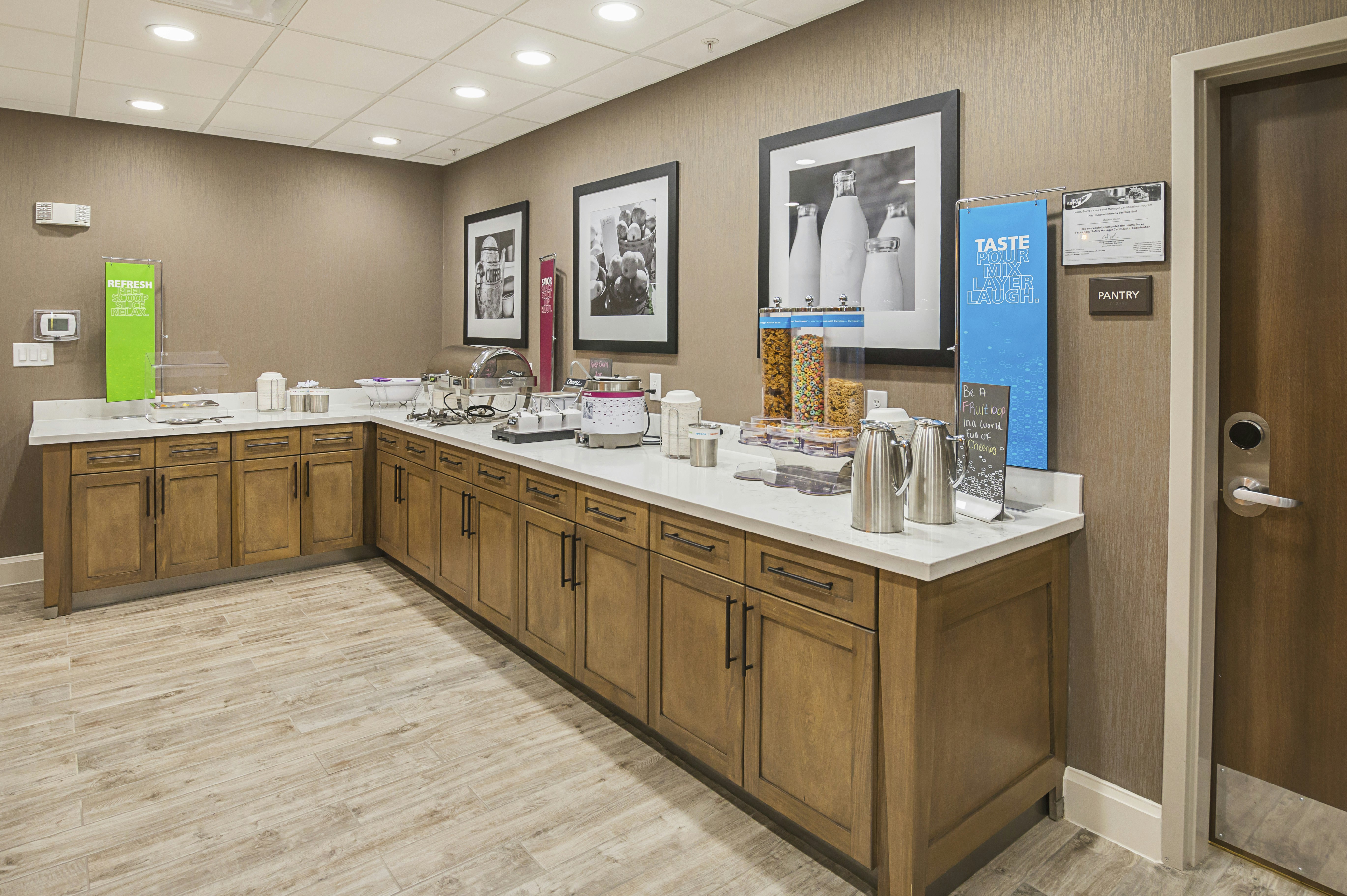 Hampton Inn & Suites Colleyville DFW Airport West 12/50