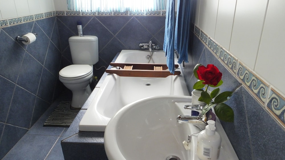 Dublin Guest Lodge 45/50