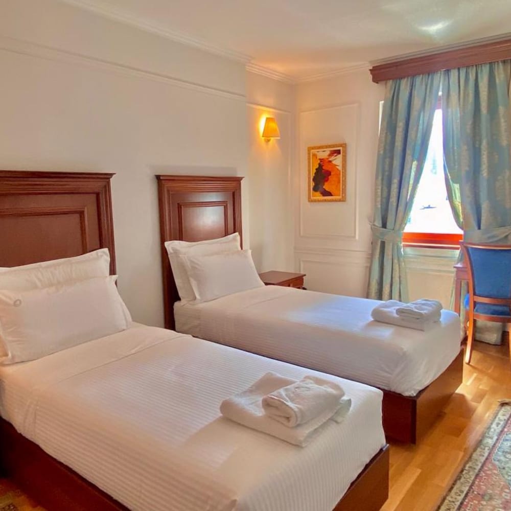 STANDARD, TWIN BEDS