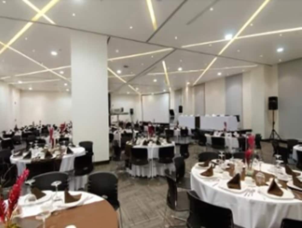 Ramada Encore by Wyndham San Luis Potosi 34/54