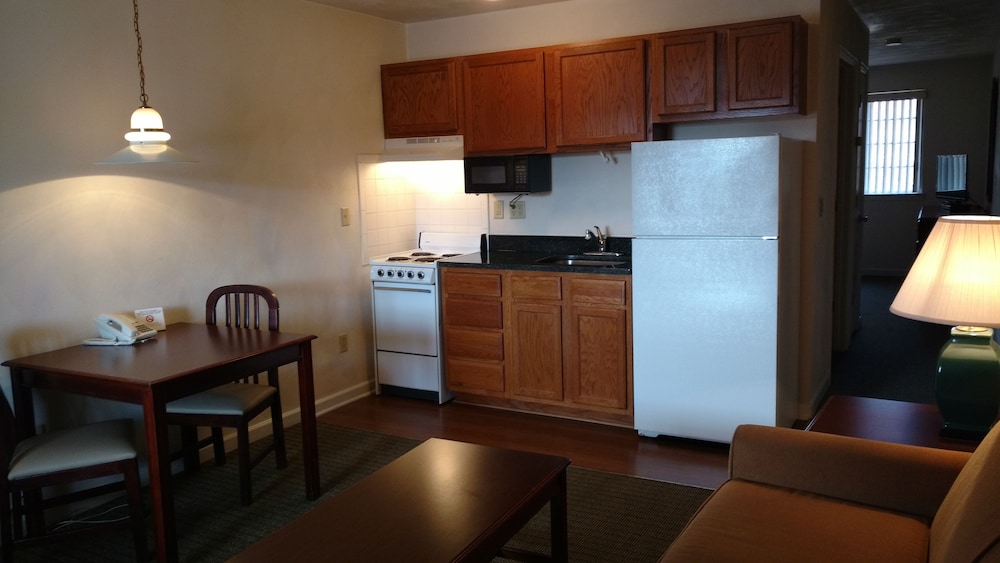 Affordable Suites Charlottesville 14/55