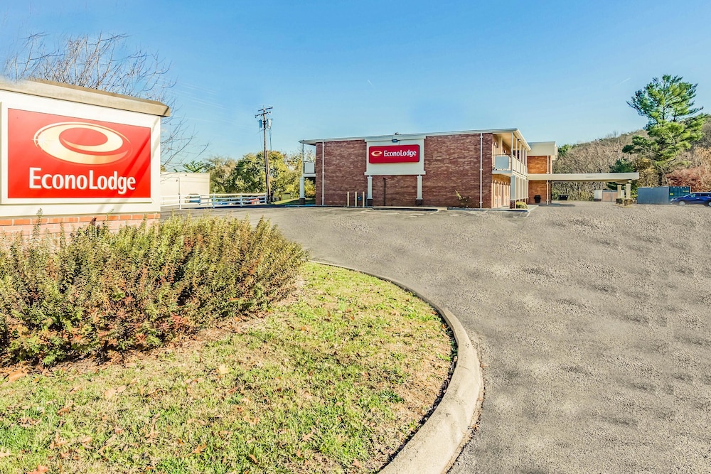 Econo Lodge Lexington Downtown Near I-81 25/29