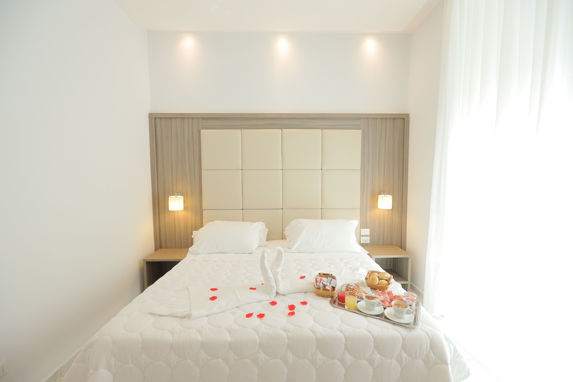 STANDARD, DOUBLE OR TWIN BED