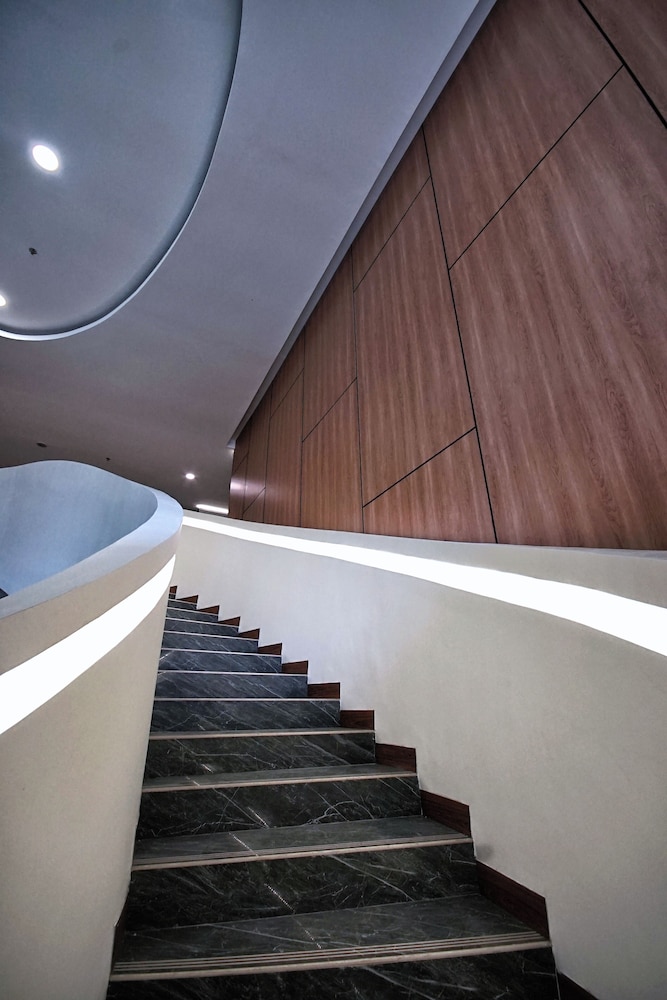 Permata Hijau Hotel 24/50
