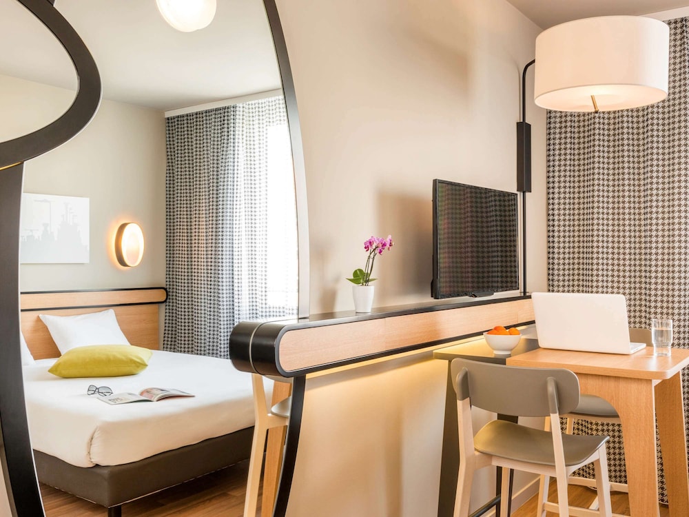 Aparthotel Adagio Access Paris Massy Gare Tgv 25/69