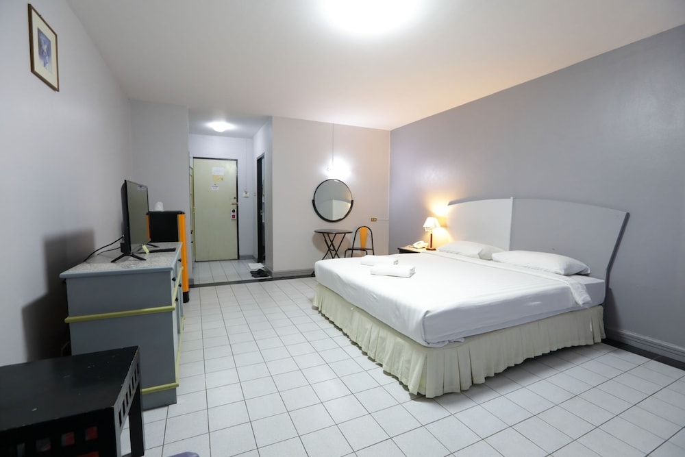 Pin Hotel 23/63