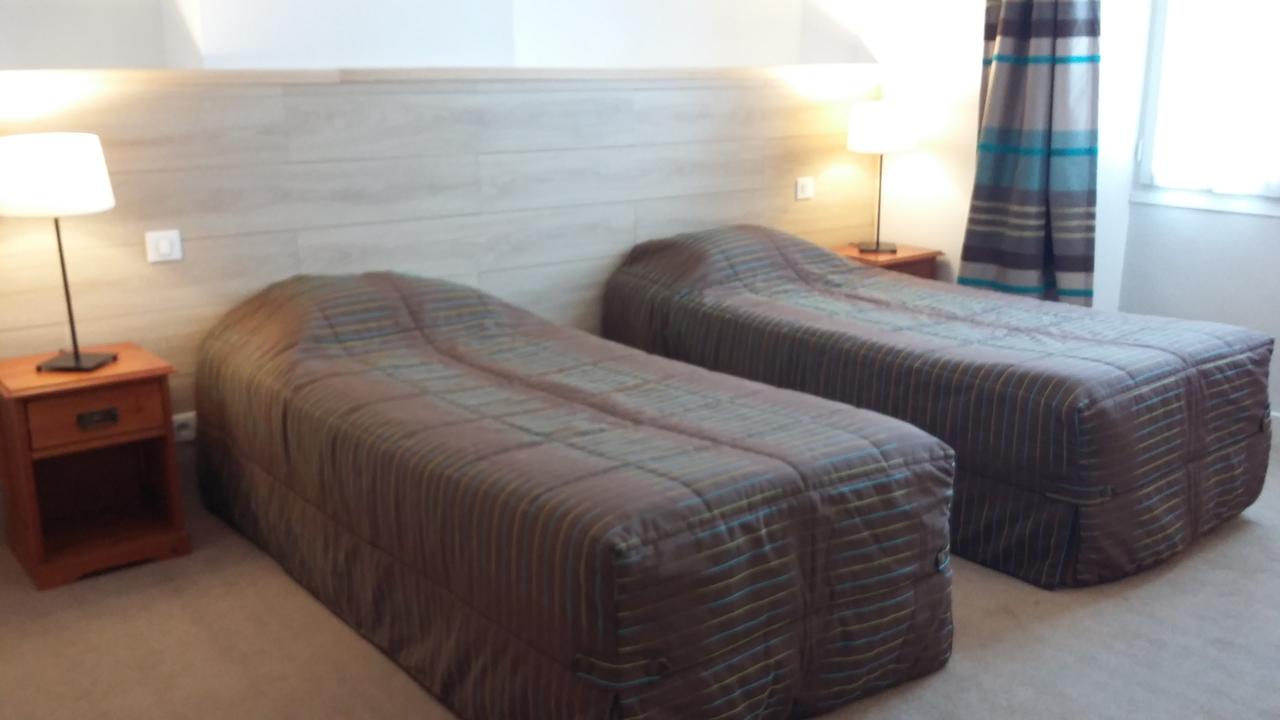 HOTEL LES AUBEPINES 12/15