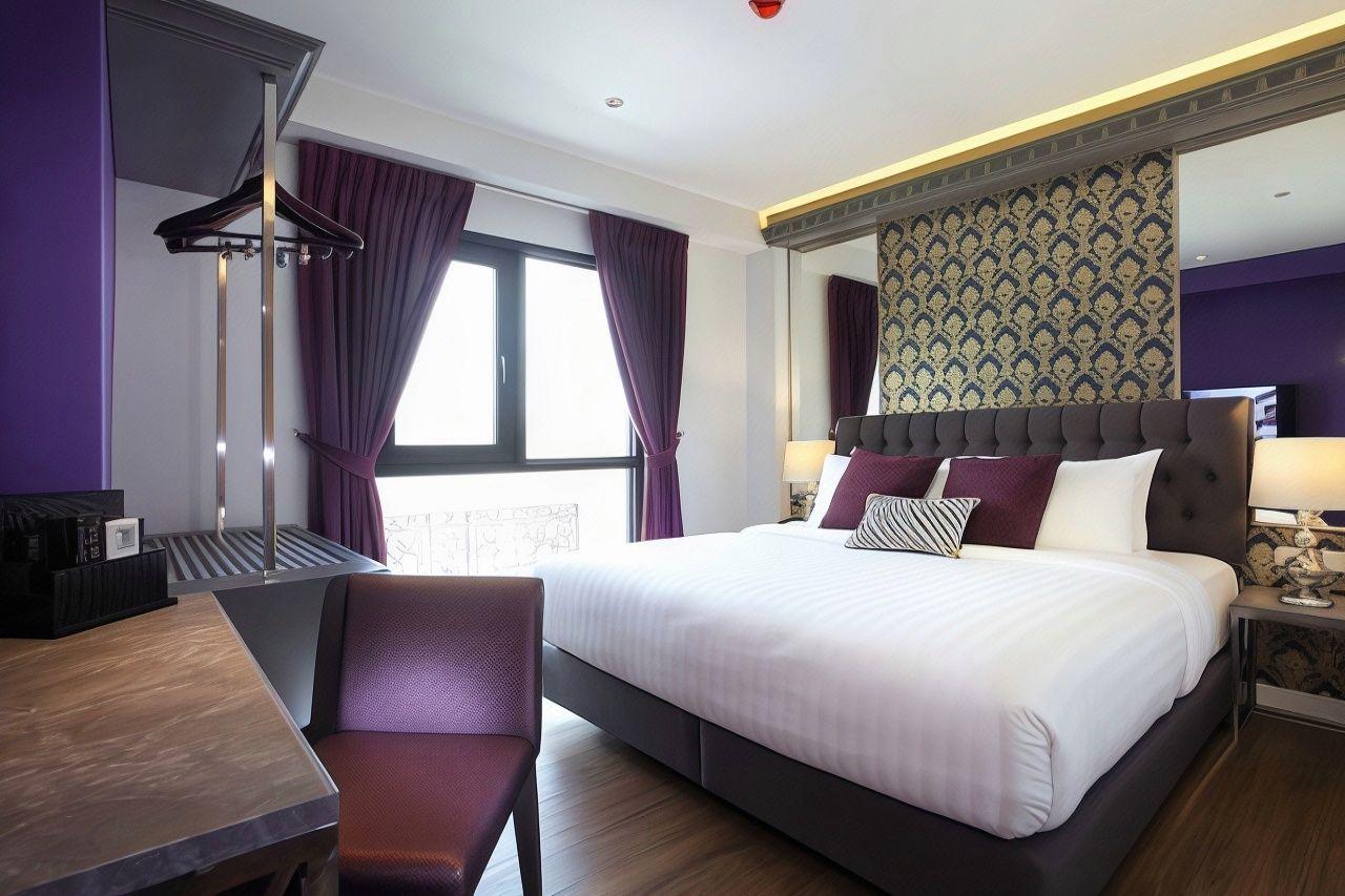 Classic, Double Bed, Strip View
