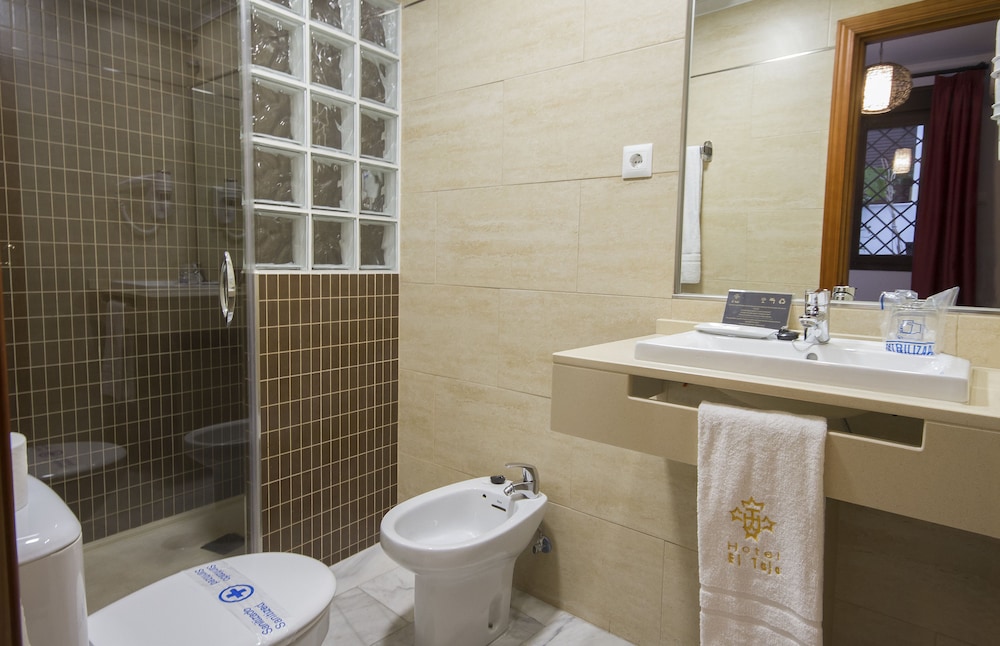 Hotel El Tajo and Spa 63/65