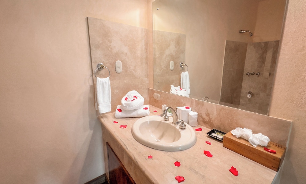 Issimo Suites Boutique Hotel Spa Adults Only 69/71