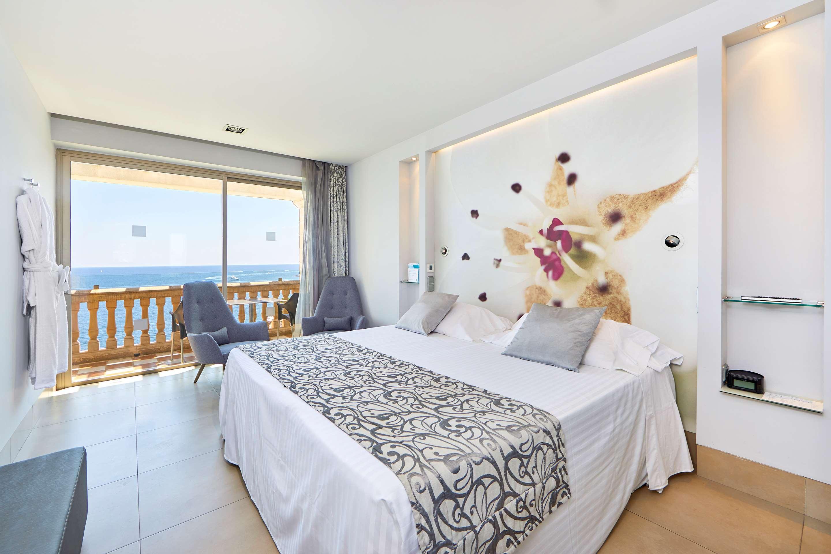 غرفة سوبيريور بسرير مزدوج أو سريرين منفصلين بإطلالة على البحر