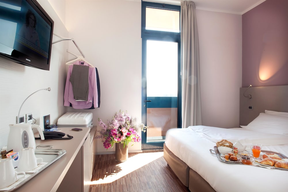 Bleis Hotel 13/50