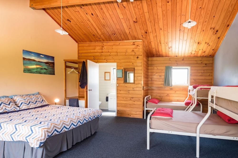 Bay of Islands Lodge 21/45