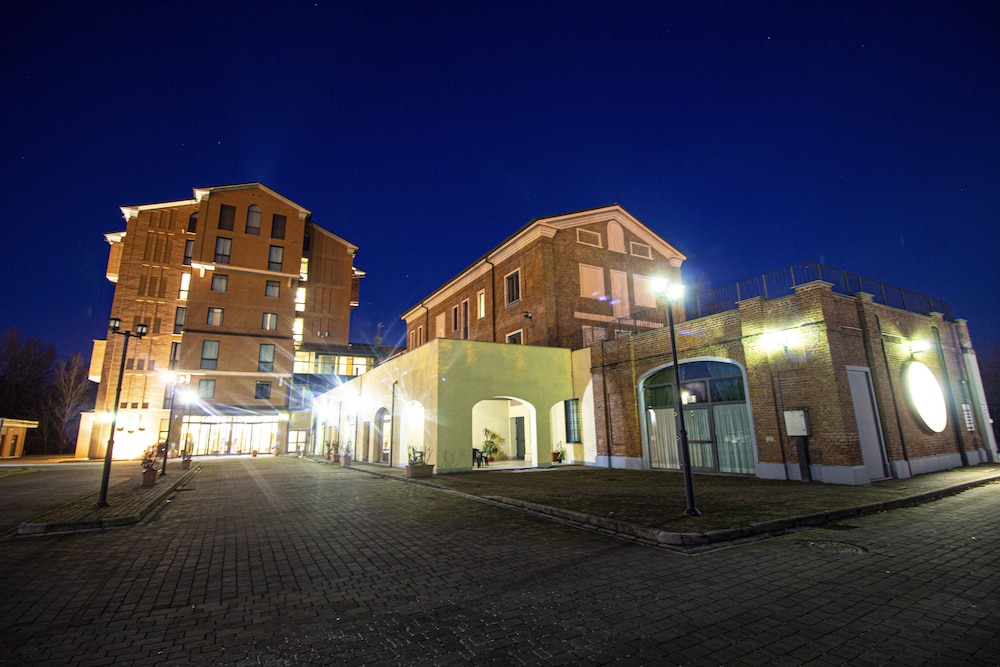 LVG Hotel Collection - Al Mulino 4/50
