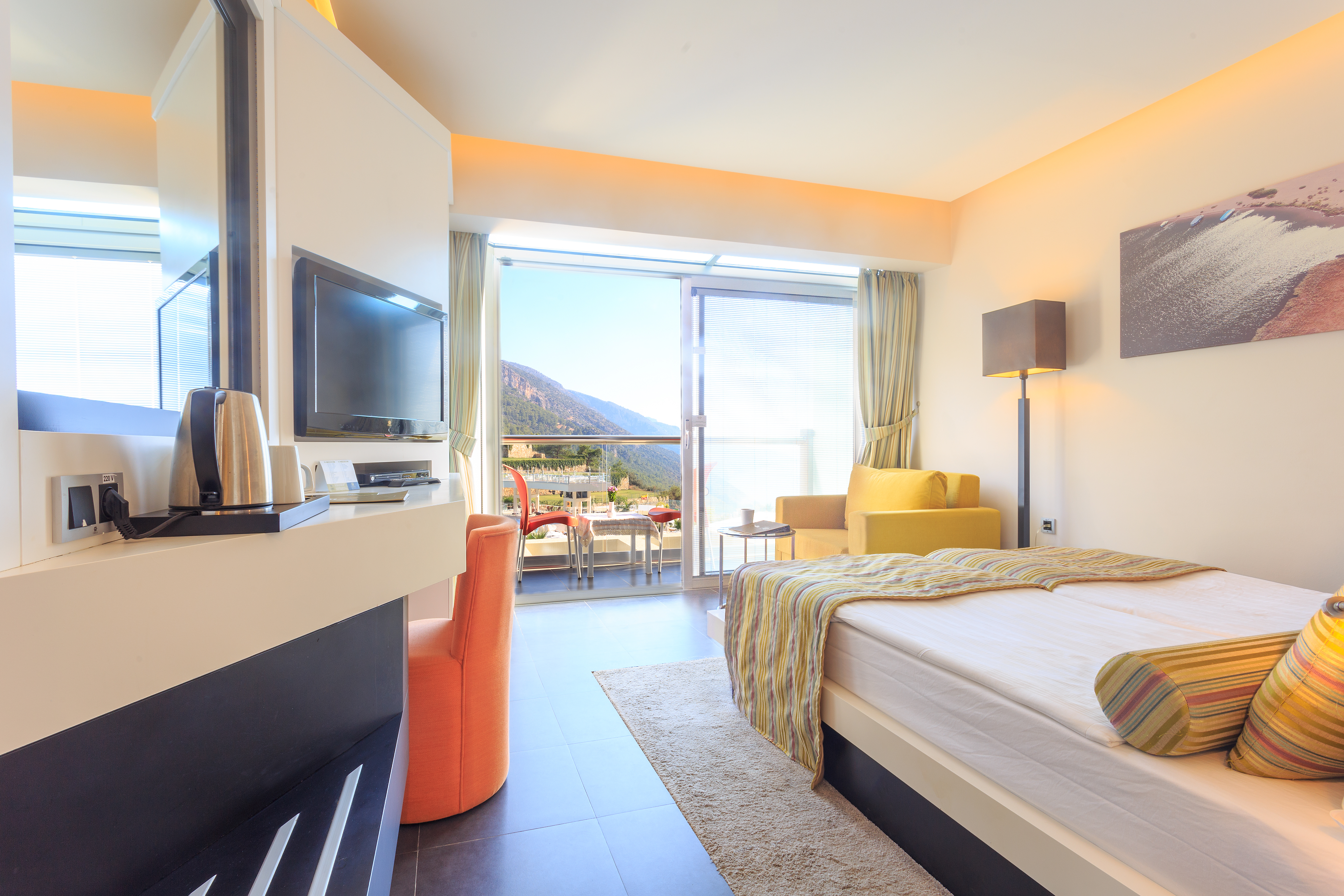 ROOM, DOUBLE BED, SIDE SEA VIEW
