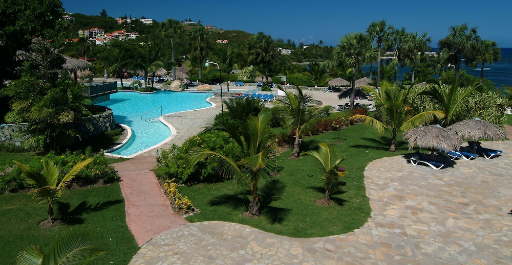 Lifestyle Tropical Beach Resort & Spa 32/40