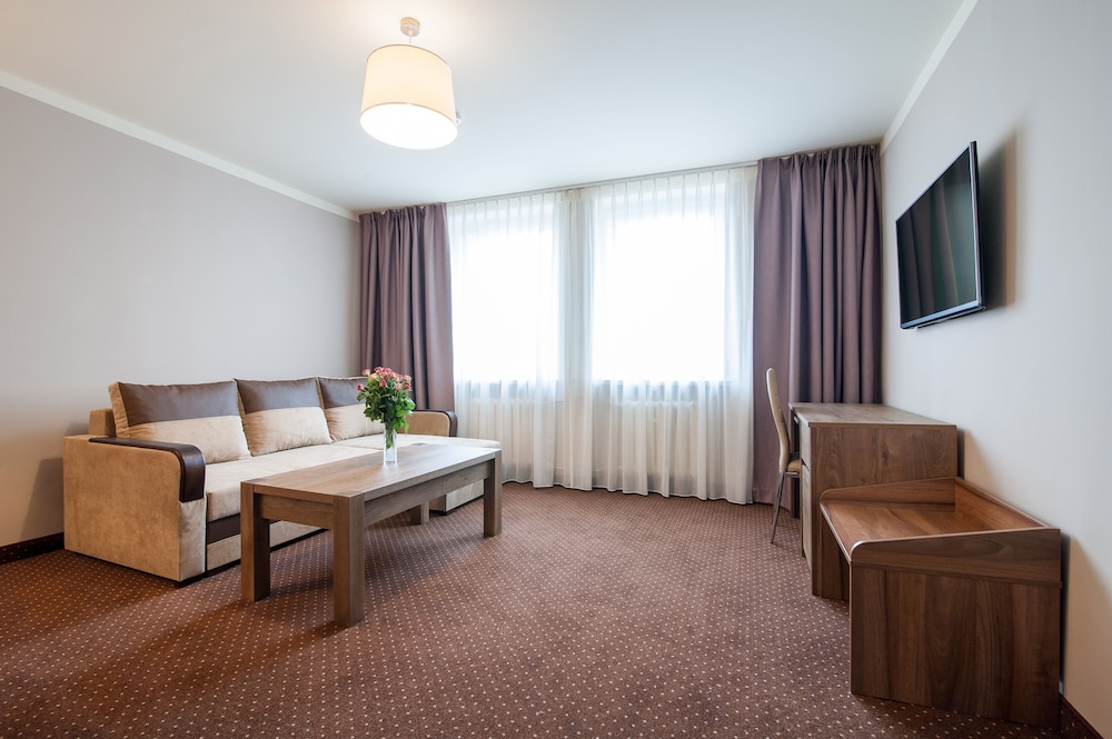 Hotel Diament Zabrze 38/66