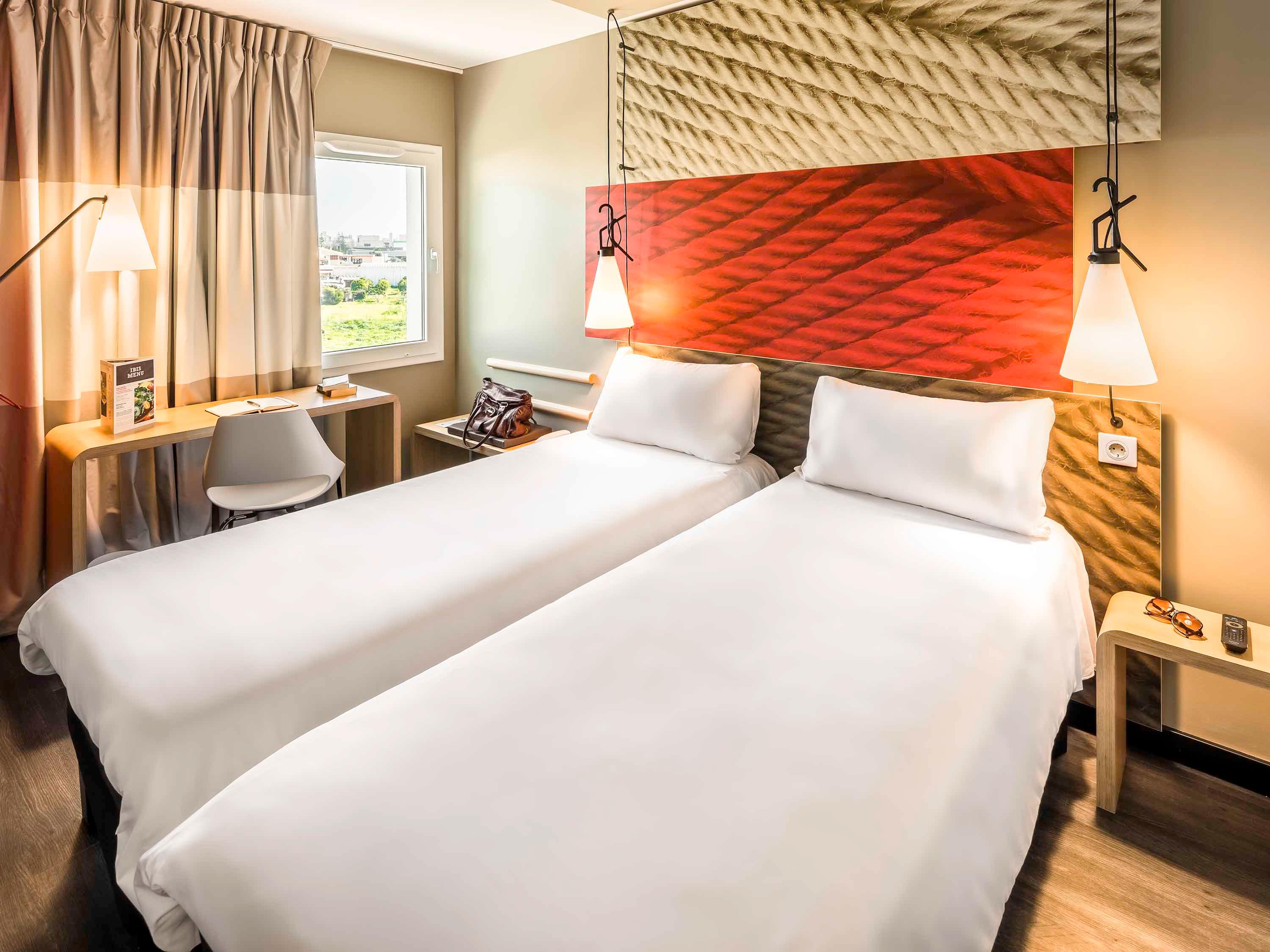 ROOM, DOUBLE BED, WITH EXTRA BED