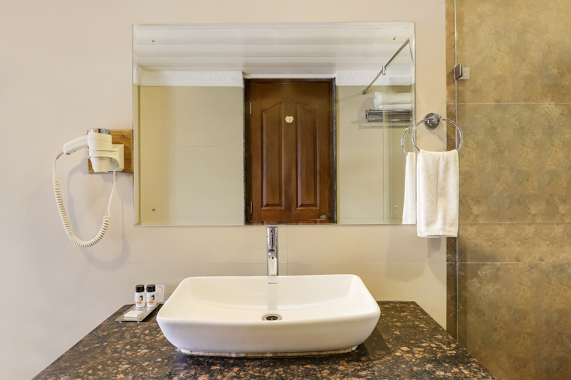 Family Room (2 King Beds) - Package Rate