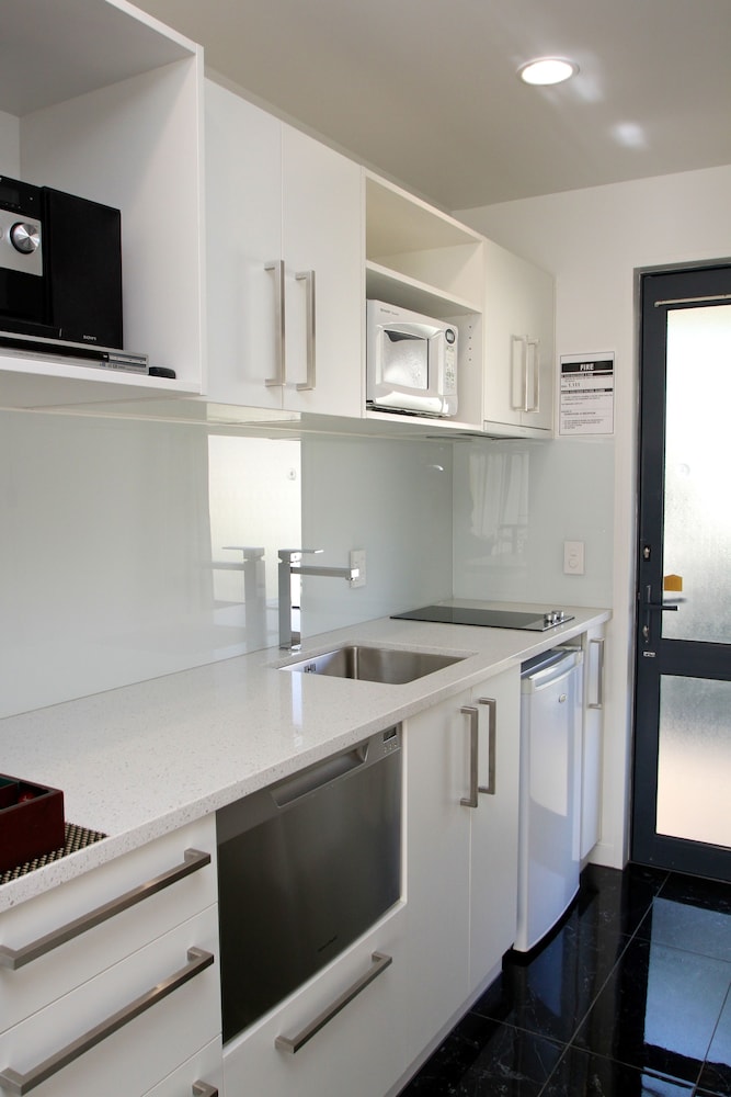 Delorenzo S Studio Apartments 10/72