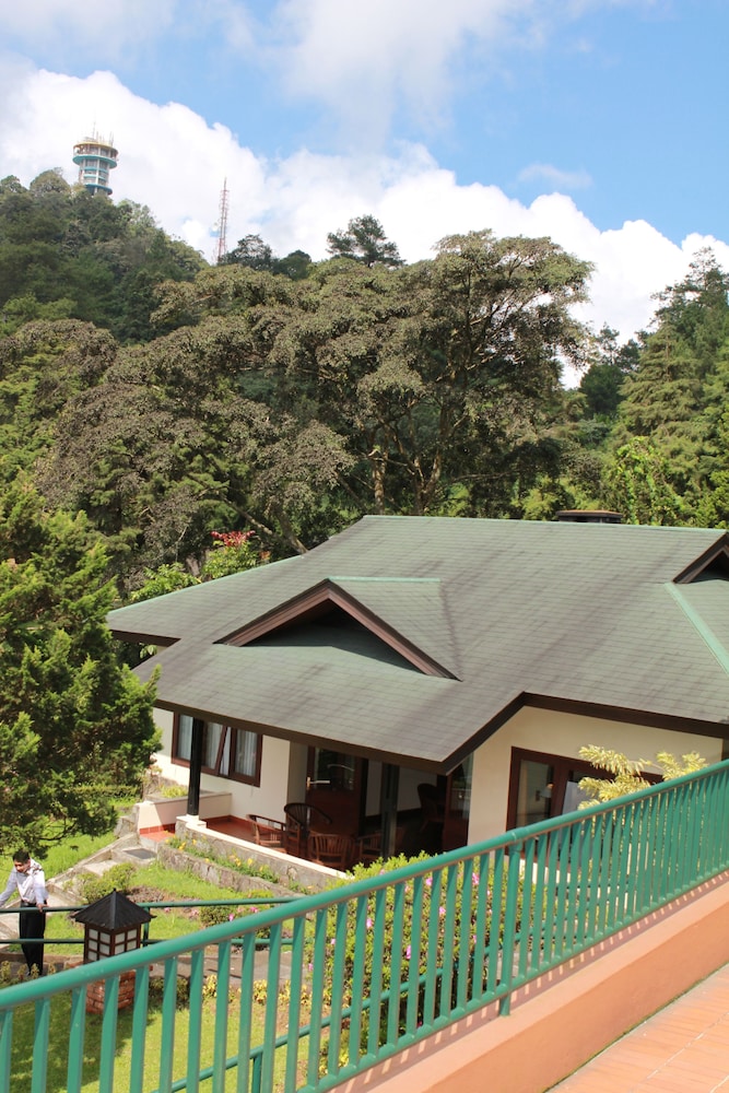 Puncak Pass Resort 11/76