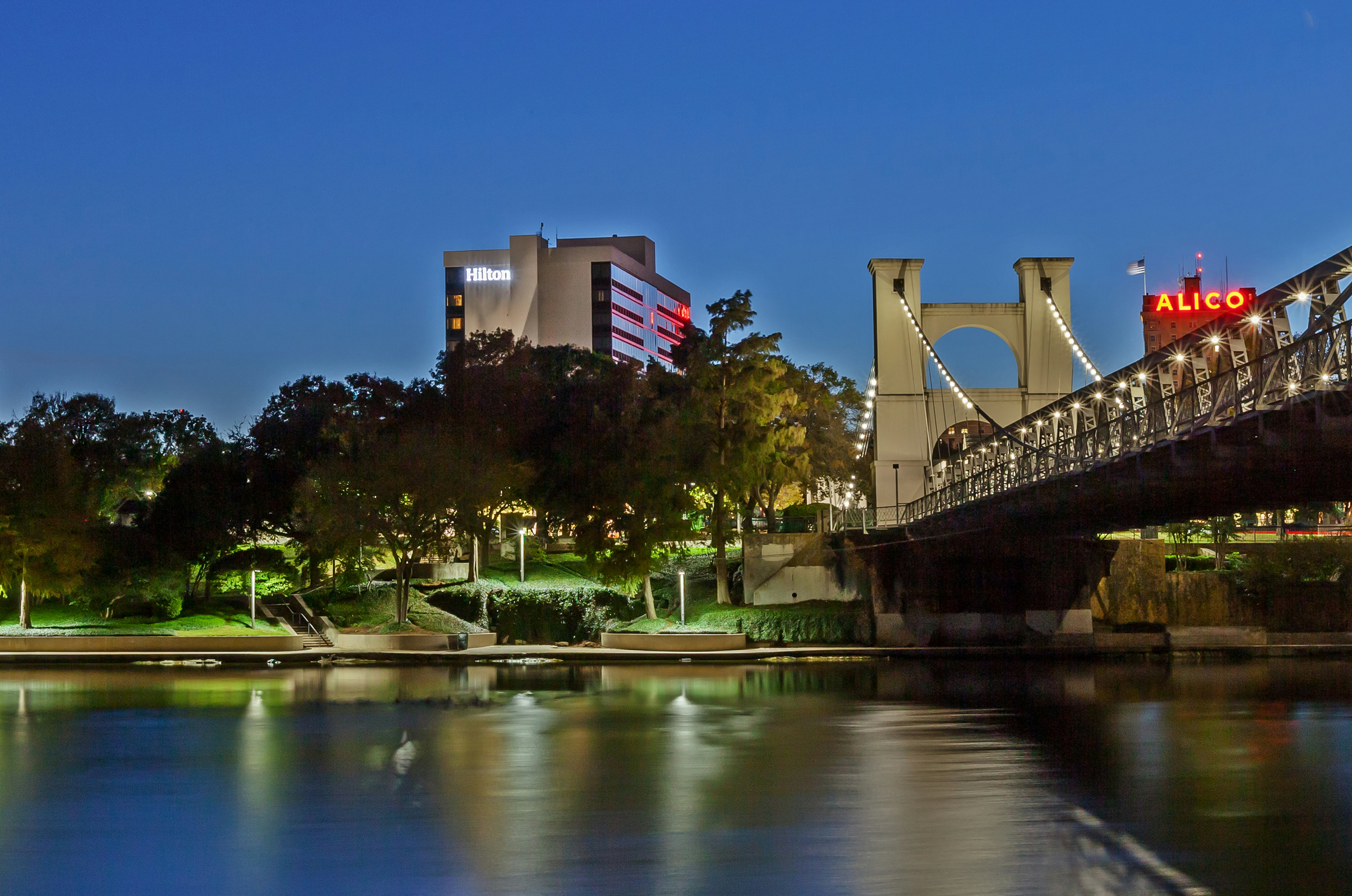 Hilton Waco 39/50