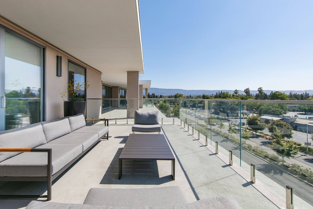 AC Hotel by Marriott Palo Alto 3/43